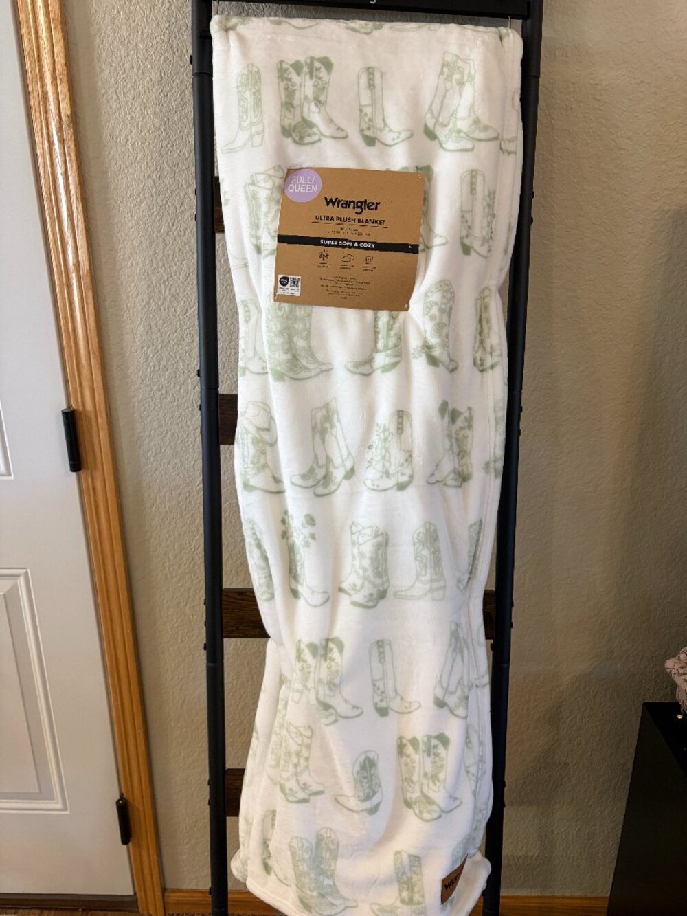 Wrangler Full Queen Plush Blanket Western Cowgirl Boots Green 90X90